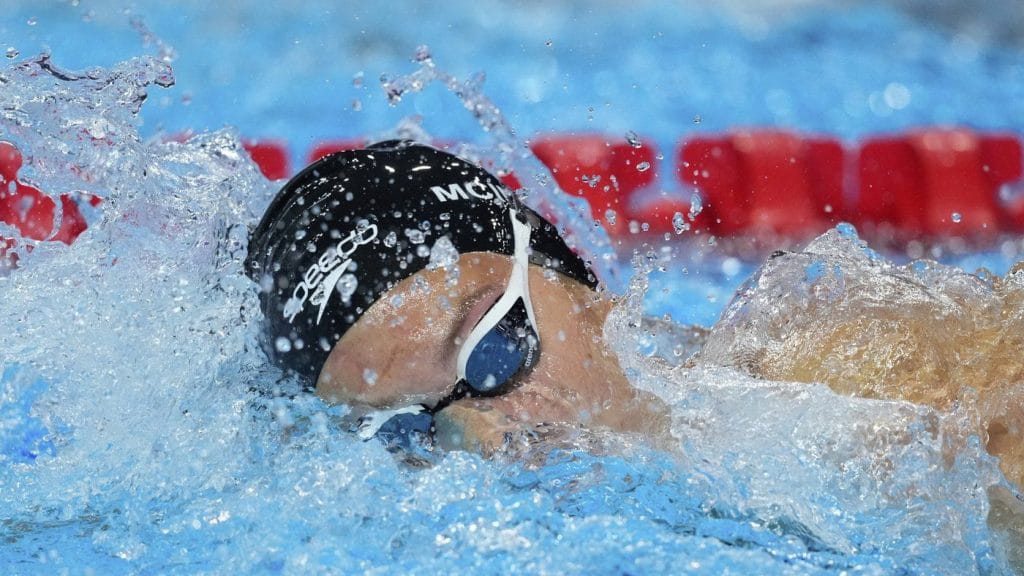 Summer McIntosh wins first gold medal at worlds