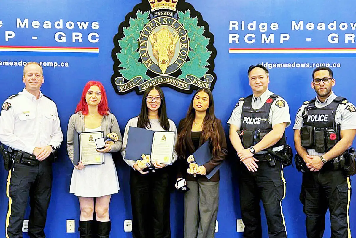 3 recognized by RCMP for efforts following drowning at Maple Ridge lake