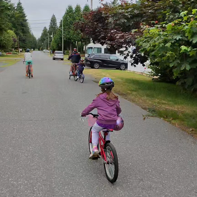 Image of: Langley Dad Gets Kids Biking to School in Weekly "Bike Bus"